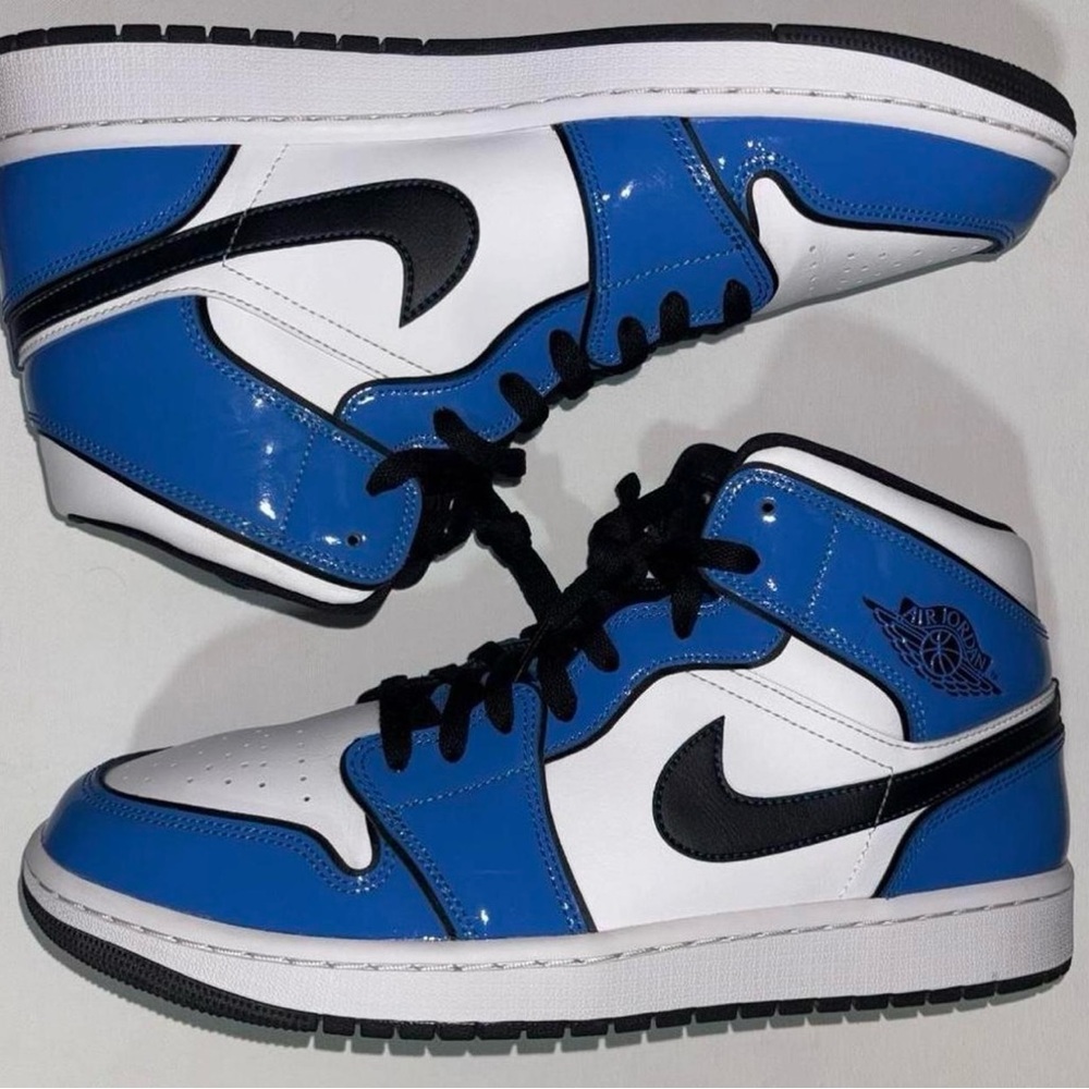 Jordan I MID SE SIGNAL BLUE